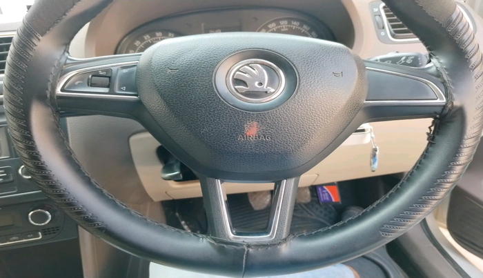 2014 Skoda Rapid 1.5 TDI CR ELEGANCE, Diesel, Manual, 1,37,193 km, interior