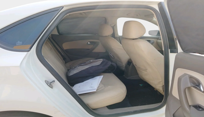 2014 Skoda Rapid 1.5 TDI CR ELEGANCE, Diesel, Manual, 1,37,193 km, interior