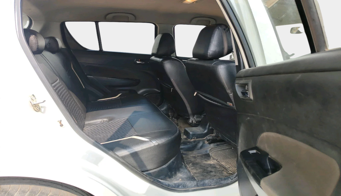 2015 Maruti Swift VDI, Diesel, Manual, 1,24,694 km, interior
