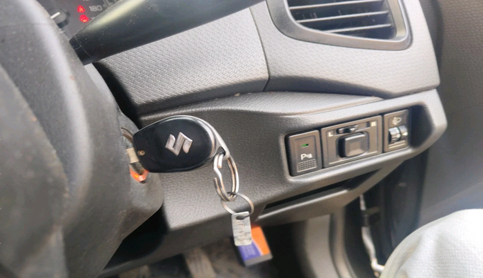 2016 Maruti Vitara Brezza VDI (O), Diesel, Manual, 1,32,932 km, interior