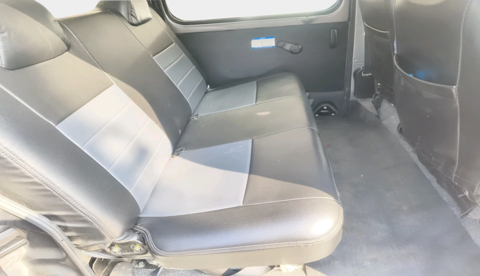 2024 Maruti Eeco 5 STR AC CNG, Petrol, Manual, 32,321 km, interior