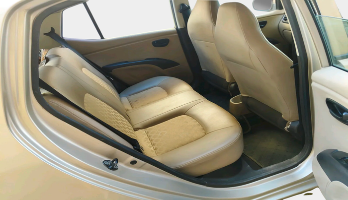 2010 Hyundai i10 MAGNA 1.1, Petrol, Manual, 76,202 km, interior