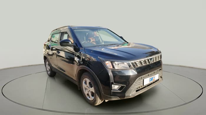 2023 Mahindra XUV300 W6 1.2 PETROL, Petrol, Manual, 23,828 km, exterior