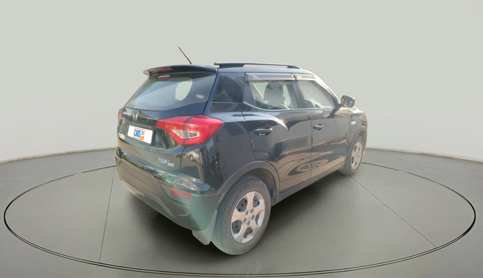 2023 Mahindra XUV300 W6 1.2 PETROL, Petrol, Manual, 23,828 km, exterior