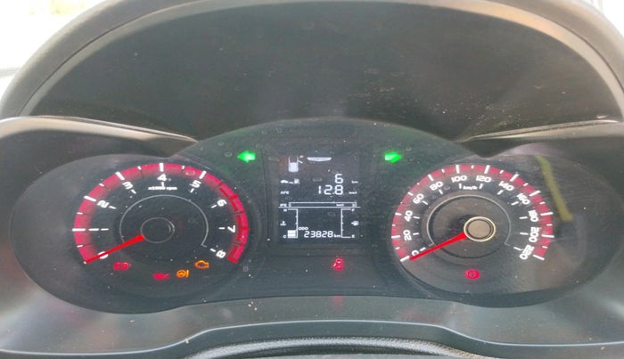 2023 Mahindra XUV300 W6 1.2 PETROL, Petrol, Manual, 23,828 km, interior