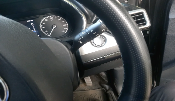 2022 Tata Harrier XZA PLUS 2.0L, Diesel, Automatic, 35,000 km, interior