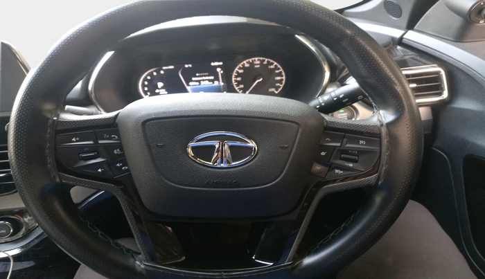 2022 Tata Harrier XZA PLUS 2.0L, Diesel, Automatic, 35,000 km, interior