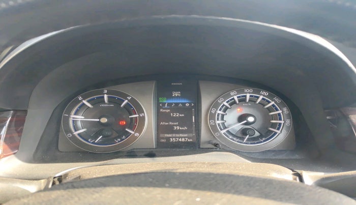 2016 Toyota Innova Crysta 2.4 VX 8 STR, Diesel, Manual, 3,57,487 km, interior