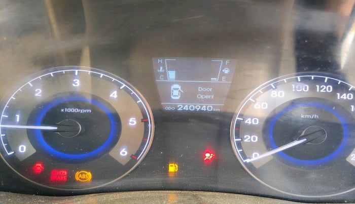 2015 Hyundai Verna FLUIDIC 1.6 CRDI S(O) 4S, Diesel, Manual, 2,40,940 km, interior