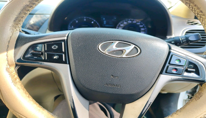 2015 Hyundai Verna FLUIDIC 1.6 CRDI S(O) 4S, Diesel, Manual, 2,40,940 km, interior