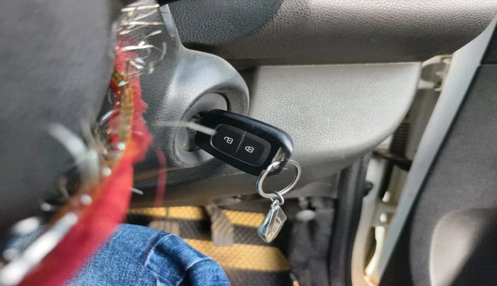 2019 Renault Kwid RXL, Petrol, Manual, 33,379 km, interior