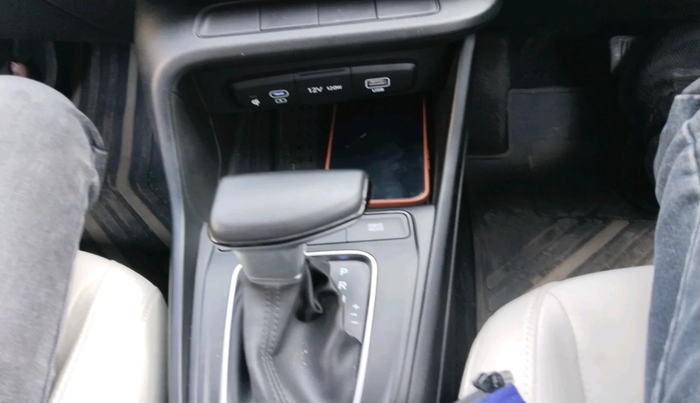 2024 Hyundai Verna  SX 1.5 MPI IVT, Petrol, Automatic, 10,627 km, interior