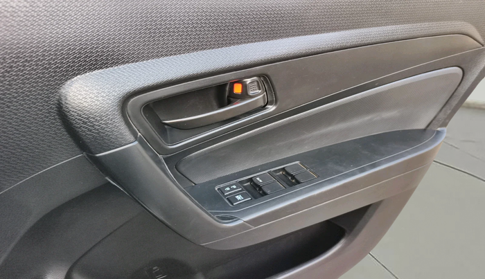 2021 Maruti Vitara Brezza LXI, Petrol, Manual, 70,270 km, interior