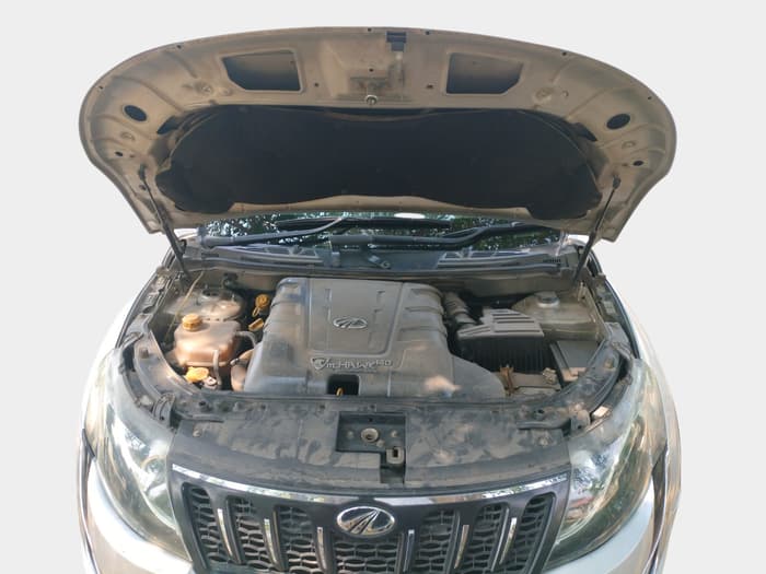 2015 Mahindra XUV500 W10, Diesel, Manual, 1,15,437 km, exterior