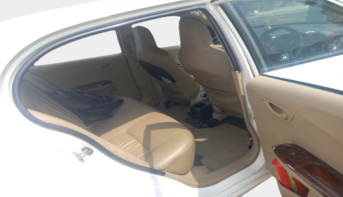 2015 Honda Amaze 1.5L I-DTEC S, Diesel, Manual, 1,27,510 km, interior