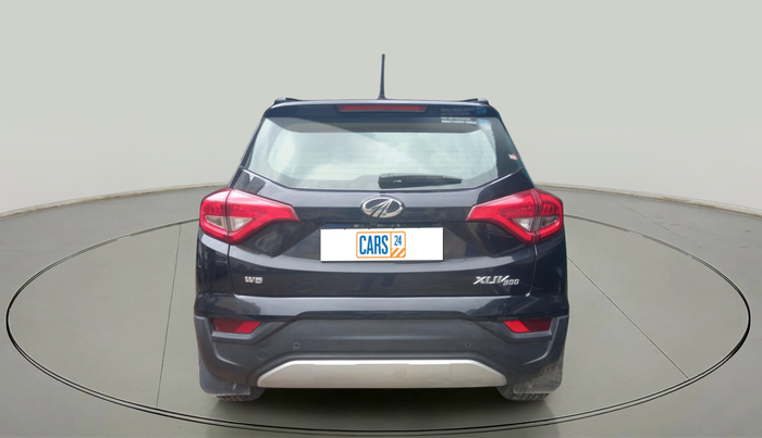 2022 Mahindra XUV300 W8 (O) 1.2 PETROL, Petrol, Manual, 31,956 km, exterior