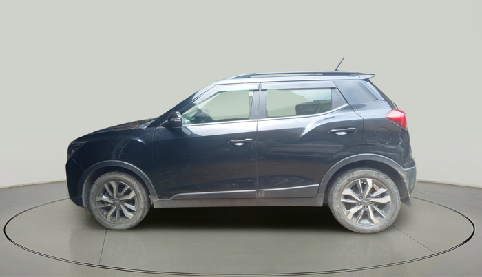 2022 Mahindra XUV300 W8 (O) 1.2 PETROL, Petrol, Manual, 31,956 km, exterior