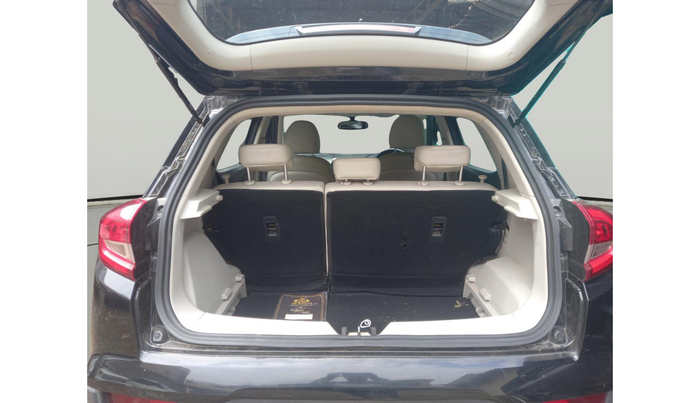 2022 Mahindra XUV300 W8 (O) 1.2 PETROL, Petrol, Manual, 31,956 km, exterior