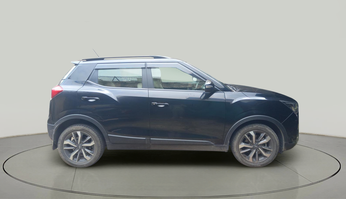 2022 Mahindra XUV300 W8 (O) 1.2 PETROL, Petrol, Manual, 31,956 km, exterior