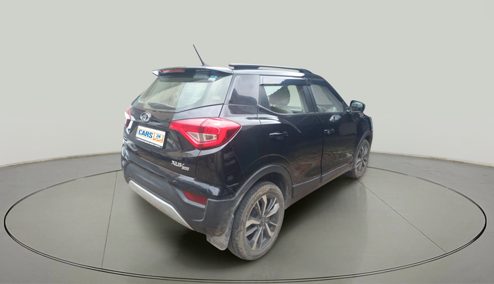 2022 Mahindra XUV300 W8 (O) 1.2 PETROL, Petrol, Manual, 31,956 km, exterior