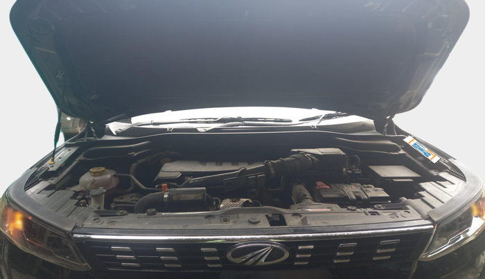2022 Mahindra XUV300 W8 (O) 1.2 PETROL, Petrol, Manual, 31,956 km, exterior