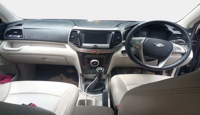 2022 Mahindra XUV300 W8 (O) 1.2 PETROL, Petrol, Manual, 31,956 km, interior