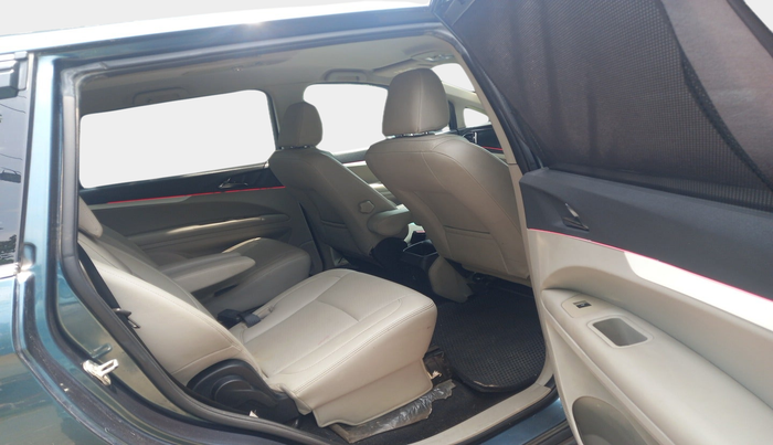 2018 Mahindra MARAZZO M8 7 STR, Diesel, Manual, 1,91,680 km, interior