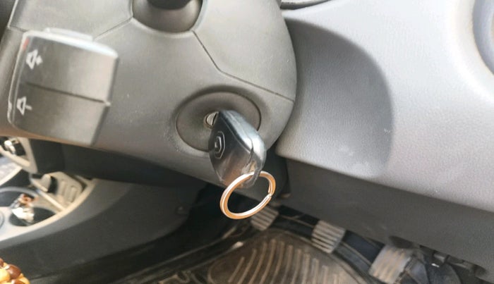 2016 Renault Duster 85 PS RXS MT DIESEL, Diesel, Manual, 1,06,097 km, interior