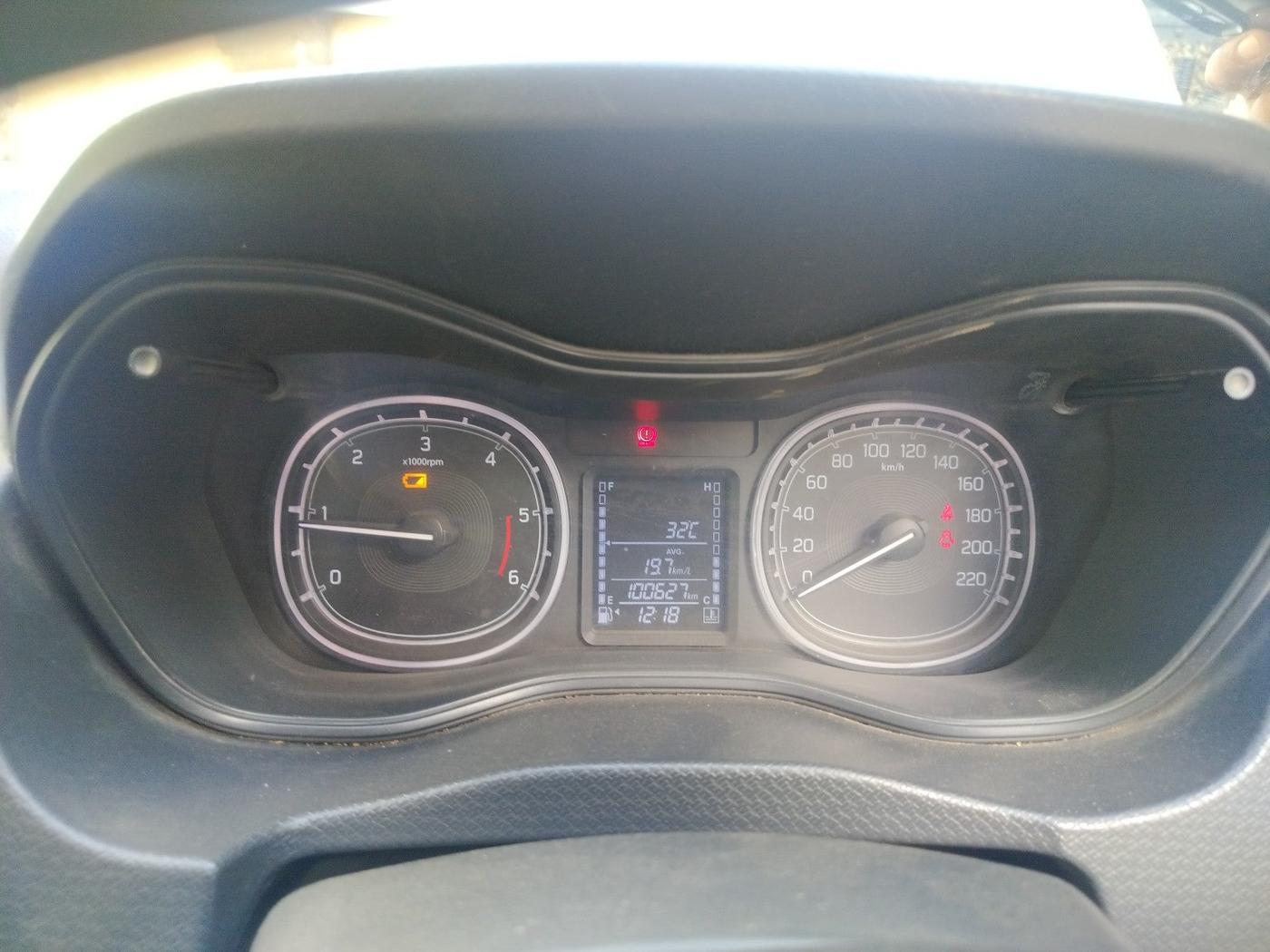 2017 Maruti Vitara Brezza ZDI PLUS, Diesel, Manual, 2,19,876 km, interior