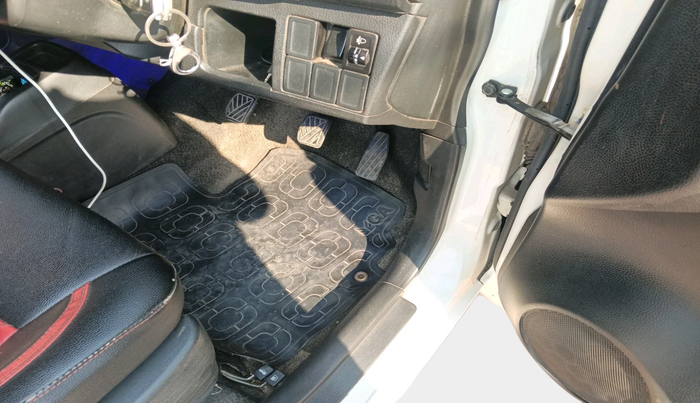 2016 Maruti Wagon R 1.0 LXI, Petrol, Manual, 70,665 km, interior