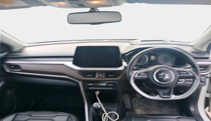 2023 Maruti BREZZA ZXI + SMART HYBRID, Petrol, Manual, 28,202 km, interior