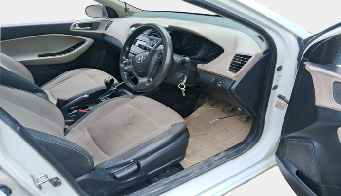 2016 Hyundai Elite i20 MAGNA 1.4 CRDI, Diesel, Manual, 1,78,593 km, interior