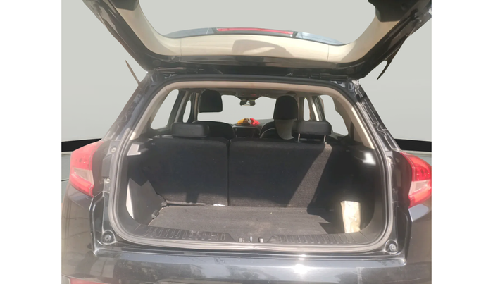 2023 Mahindra XUV300 W8 1.2 PETROL, Petrol, Manual, 54,476 km, exterior