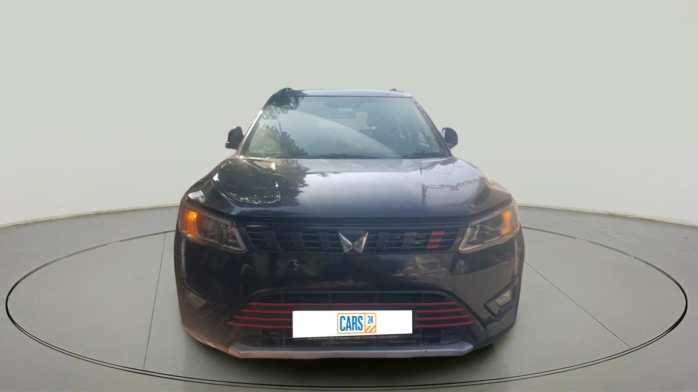 2023 Mahindra XUV300 W8 1.2 PETROL, Petrol, Manual, 54,476 km, exterior