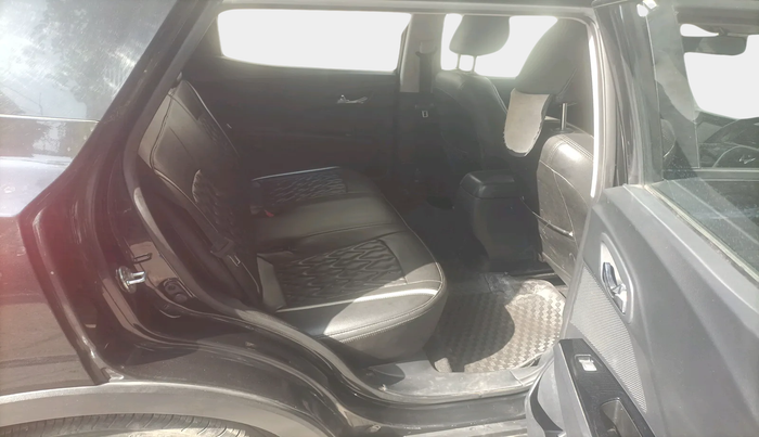 2023 Mahindra XUV300 W8 1.2 PETROL, Petrol, Manual, 54,476 km, interior