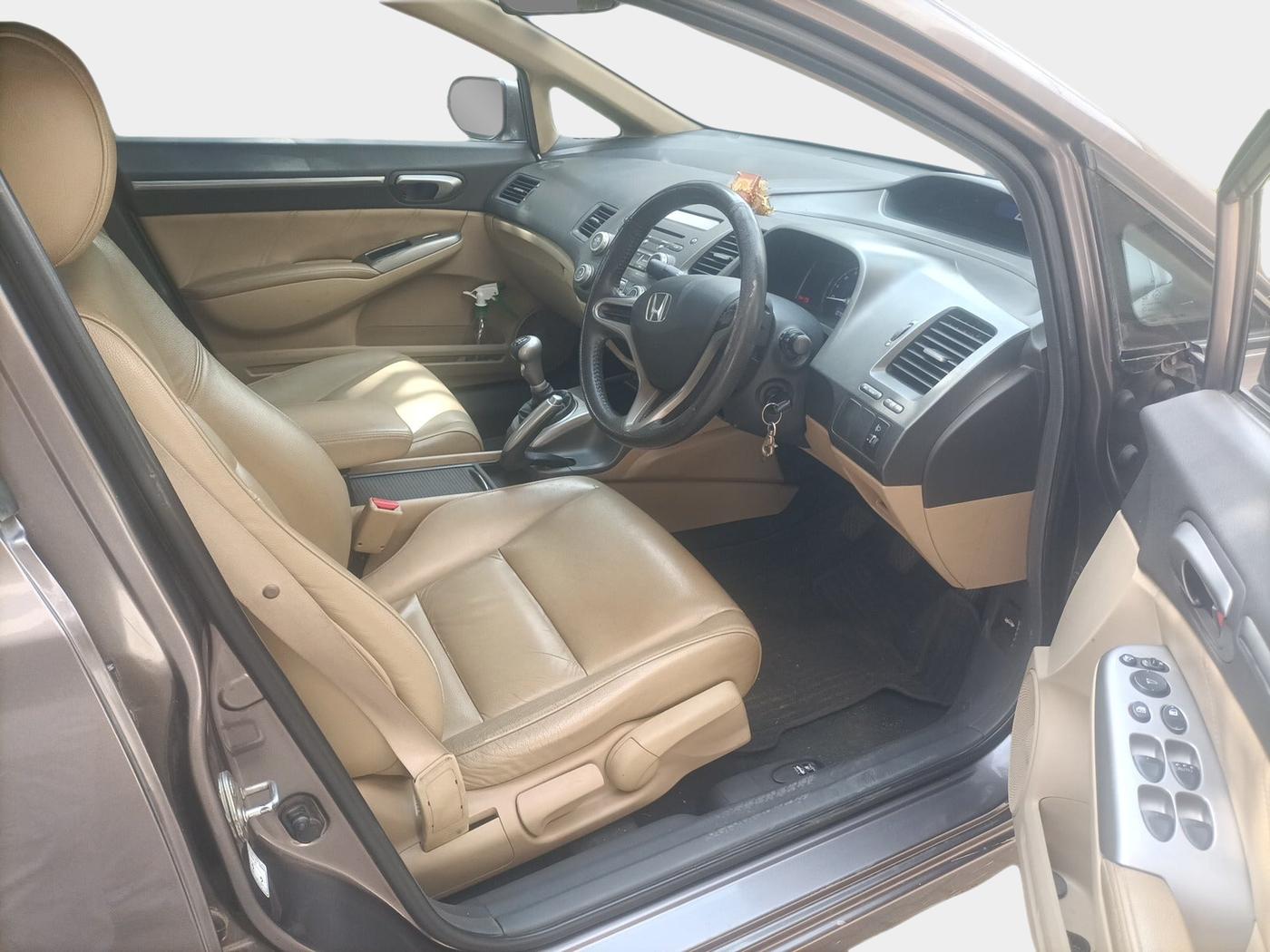 2011 Honda Civic 1.8L I-VTEC V MT SUNROOF, Petrol, Manual, 76,053 km, interior