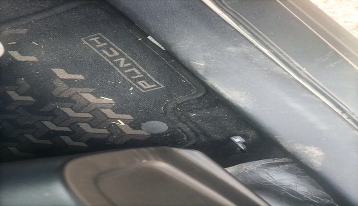 2024 Tata PUNCH ADVENTURE MT, Petrol, Manual, 15,731 km, interior