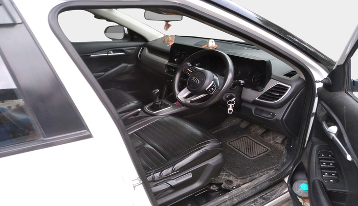 2019 KIA SELTOS HTE 1.5 DIESEL, Diesel, Manual, 1,18,607 km, interior