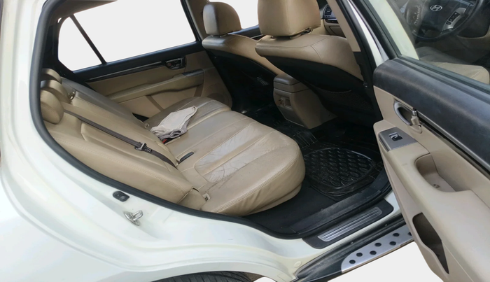 2012 Hyundai Santa Fe 4 WD, Diesel, Manual, 1,48,160 km, interior