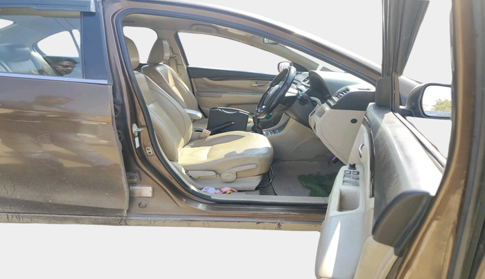 2016 Maruti Ciaz ZDI+ SHVS, Diesel, Manual, 1,79,621 km, interior