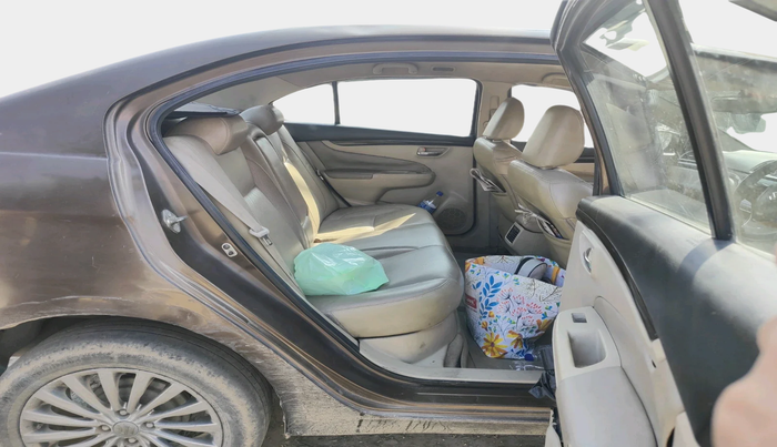 2016 Maruti Ciaz ZDI+ SHVS, Diesel, Manual, 1,79,621 km, interior