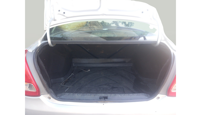 2011 Toyota Etios VX, Petrol, Manual, 1,23,566 km, exterior