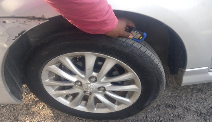 2011 Toyota Etios VX, Petrol, Manual, 1,23,566 km, tyre