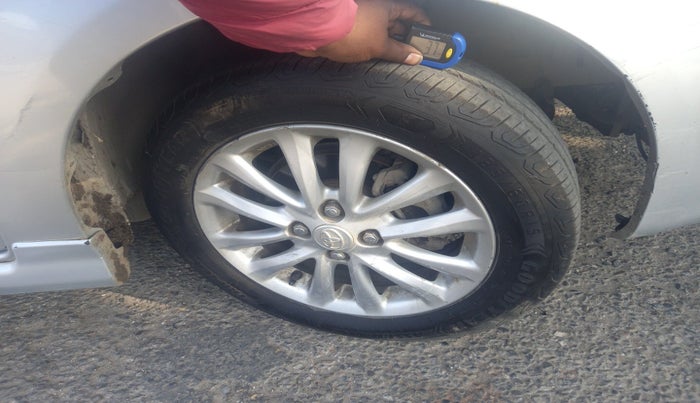 2011 Toyota Etios VX, Petrol, Manual, 1,23,566 km, tyre