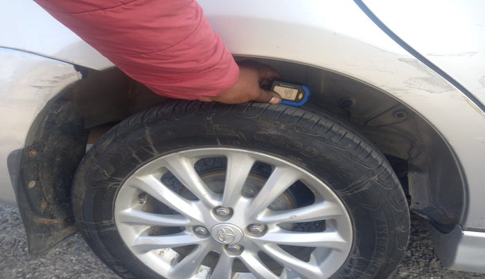 2011 Toyota Etios VX, Petrol, Manual, 1,23,566 km, tyre