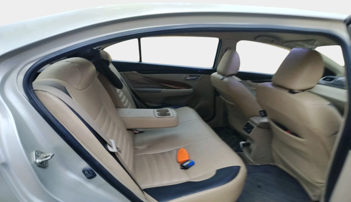 2016 Maruti Ciaz VDI+ SHVS, Diesel, Manual, 1,31,084 km, interior