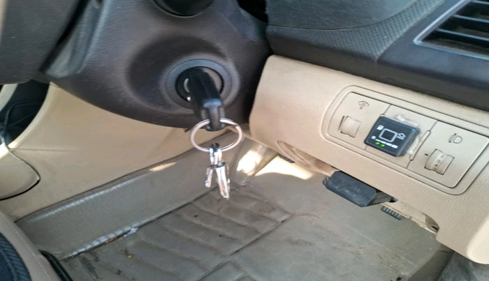 2011 Hyundai Verna FLUIDIC 1.6 VTVT SX, Petrol, Manual, 1,45,651 km, interior