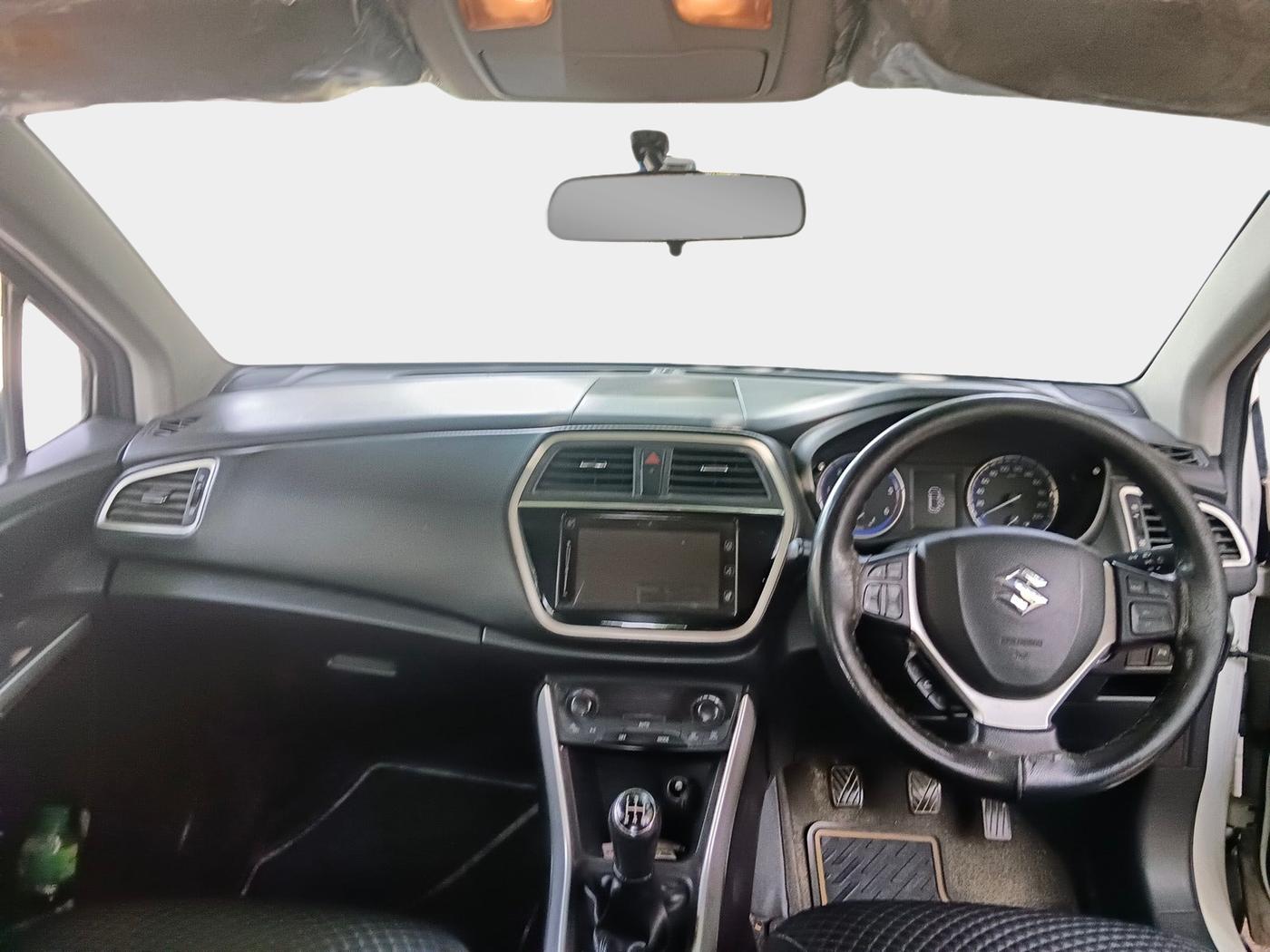 2016 Maruti S Cross ZETA 1.3, Diesel, Manual, 76,436 km, interior
