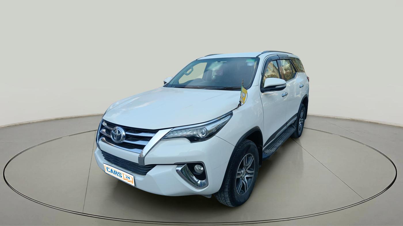 2017 Toyota Fortuner 2.8 4X2 MT, Diesel, Manual, 1,59,866 km, exterior