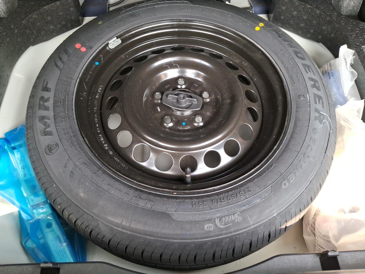 2024 Maruti BREZZA ZXI SMART HYBRID , Petrol, Manual, 5,800 km, tyre